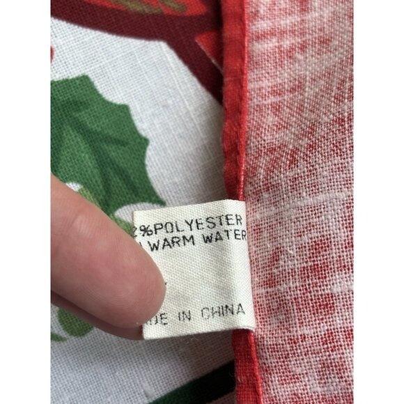 Vintage Christmas Tablecloth Christmas Poinsettia Approximate Size 82x59 Large - Picture 8 of 15